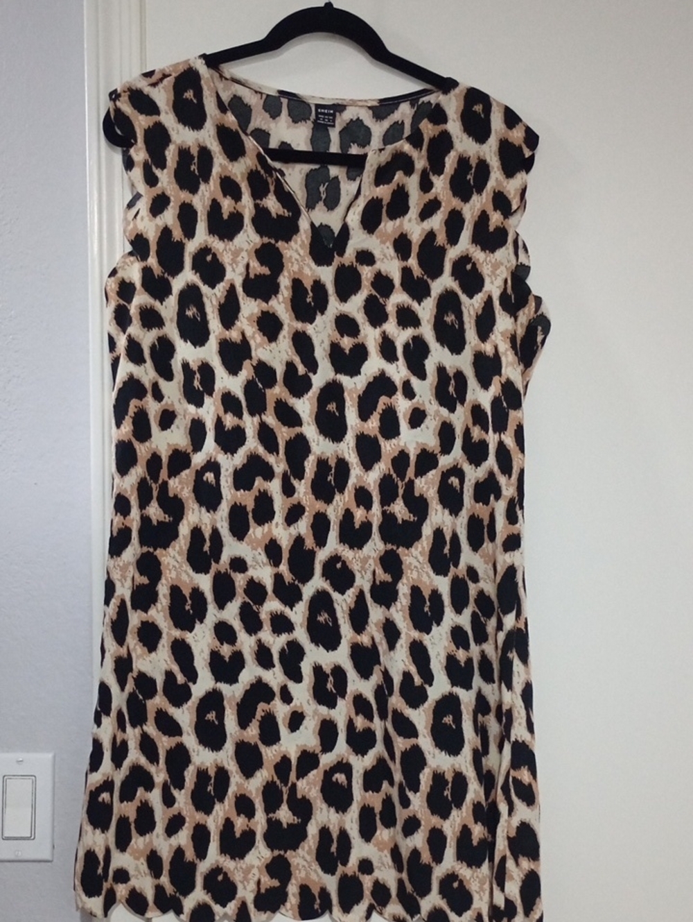 Cheetah Print V Neck Mini Dress Size M